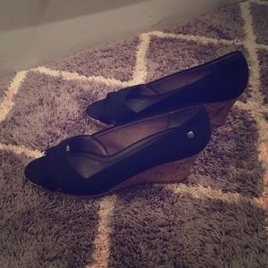 Black life stride wedges